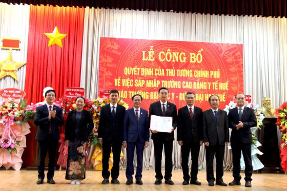 Ảnh của Sáp nhập Trường Cao đẳng Y tế Huế vào Trường Đại học Y Dược Huế